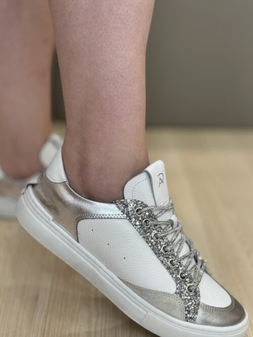 TÊNIS WHITE CRISTAL