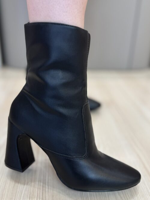 BOTA JENNA CANO CURTO